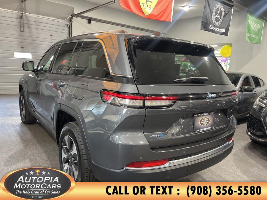 2022 Jeep Grand Cherokee Limited 4xe photo 3