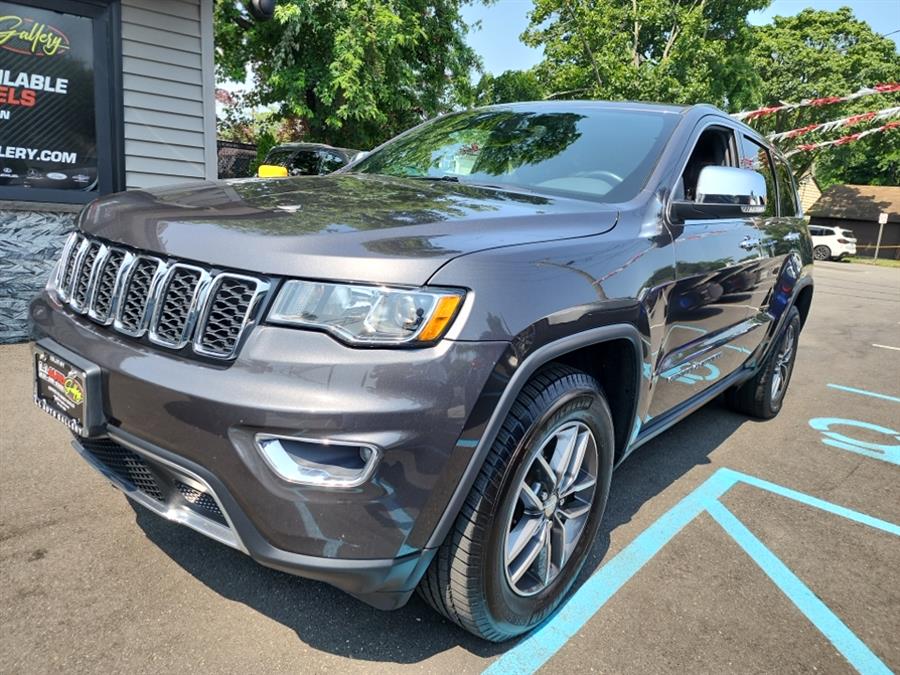 Used 2018 Jeep Grand Cherokee in Islip, New York | L.I. Auto Gallery. Islip, New York