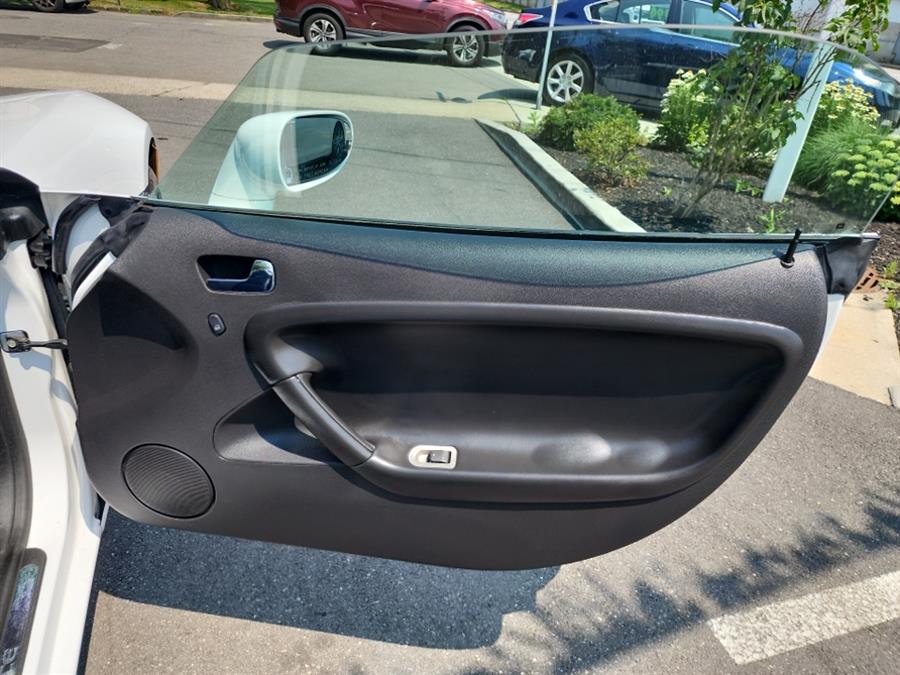 2008 Pontiac Solstice 2dr Conv GXP, available for sale in Islip, New York | L.I. Auto Gallery. Islip, New York 2008 Pontiac Solstice 2dr Conv GXP, available for sale in Islip, New York | L.I. Auto Gallery. Islip, New York