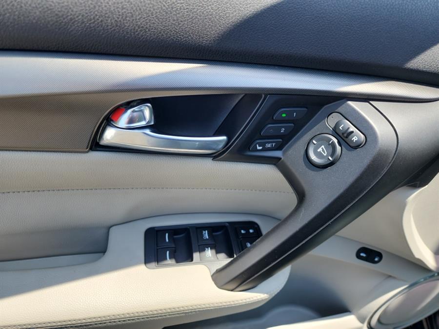 2013 Acura TL 4dr Sdn Auto 2WD, available for sale in Islip, New York | L.I. Auto Gallery. Islip, New York 2013 Acura TL 4dr Sdn Auto 2WD, available for sale in Islip, New York | L.I. Auto Gallery. Islip, New York