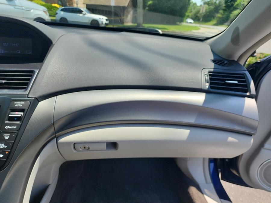 2013 Acura TL 4dr Sdn Auto 2WD, available for sale in Islip, New York | L.I. Auto Gallery. Islip, New York 2013 Acura TL 4dr Sdn Auto 2WD, available for sale in Islip, New York | L.I. Auto Gallery. Islip, New York