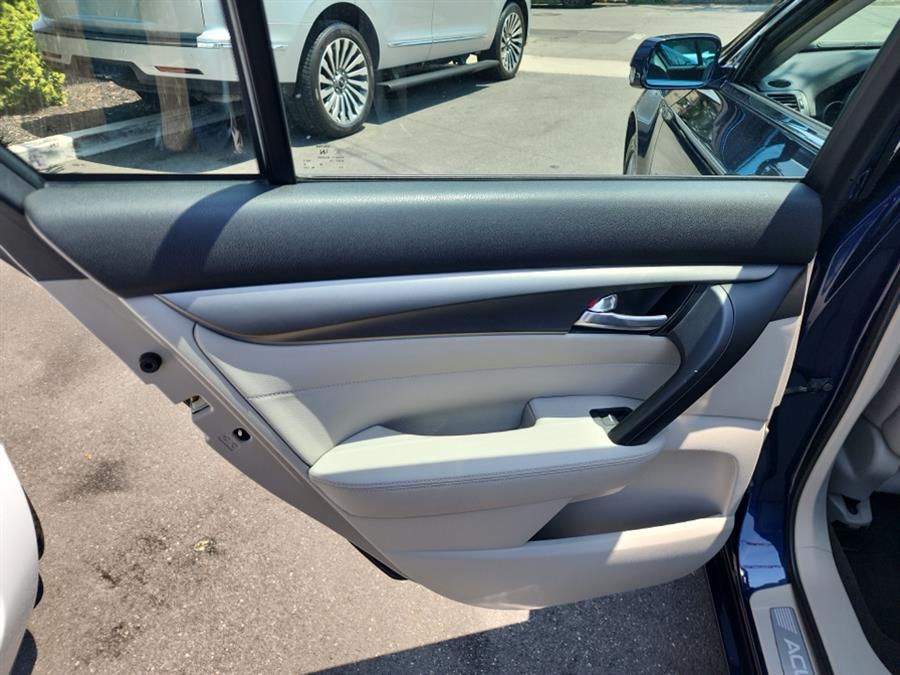 2013 Acura TL 4dr Sdn Auto 2WD, available for sale in Islip, New York | L.I. Auto Gallery. Islip, New York 2013 Acura TL 4dr Sdn Auto 2WD, available for sale in Islip, New York | L.I. Auto Gallery. Islip, New York