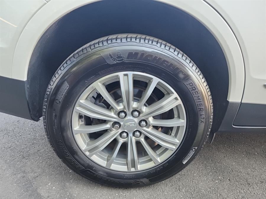 2017 Cadillac XT5 AWD 4dr Luxury, available for sale in Islip, New York | L.I. Auto Gallery. Islip, New York 2017 Cadillac XT5 AWD 4dr Luxury, available for sale in Islip, New York | L.I. Auto Gallery. Islip, New York