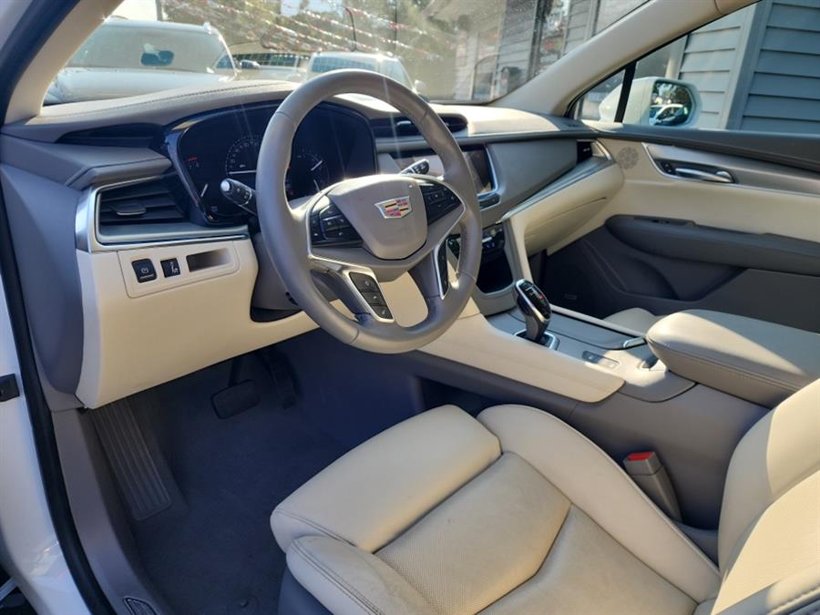 2017 Cadillac XT5 AWD 4dr Luxury, available for sale in Islip, New York | L.I. Auto Gallery. Islip, New York 2017 Cadillac XT5 AWD 4dr Luxury, available for sale in Islip, New York | L.I. Auto Gallery. Islip, New York