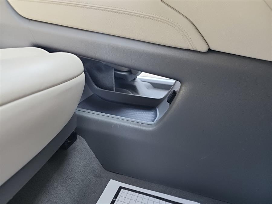 2017 Cadillac XT5 AWD 4dr Luxury, available for sale in Islip, New York | L.I. Auto Gallery. Islip, New York 2017 Cadillac XT5 AWD 4dr Luxury, available for sale in Islip, New York | L.I. Auto Gallery. Islip, New York
