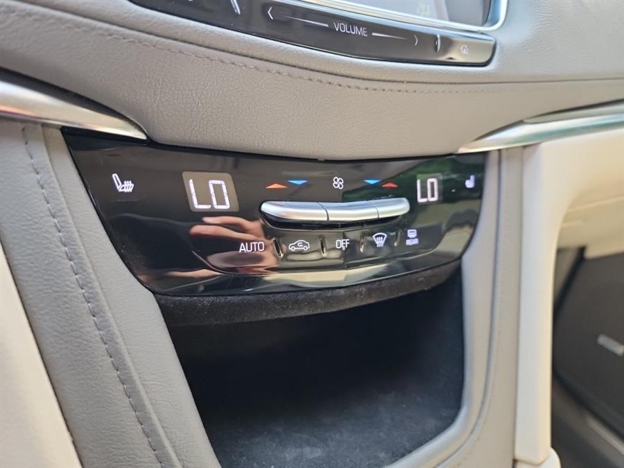 2017 Cadillac XT5 AWD 4dr Luxury, available for sale in Islip, New York | L.I. Auto Gallery. Islip, New York 2017 Cadillac XT5 AWD 4dr Luxury, available for sale in Islip, New York | L.I. Auto Gallery. Islip, New York