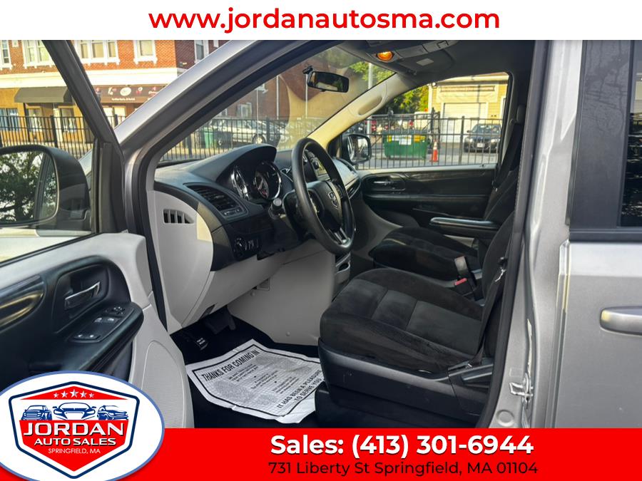2016 Dodge Grand Caravan 4dr Wgn SE, available for sale in Springfield, Massachusetts | Jordan Auto Sales. Springfield, Massachusetts 2016 Dodge Grand Caravan 4dr Wgn SE, available for sale in Springfield, Massachusetts | Jordan Auto Sales. Springfield, Massachusetts