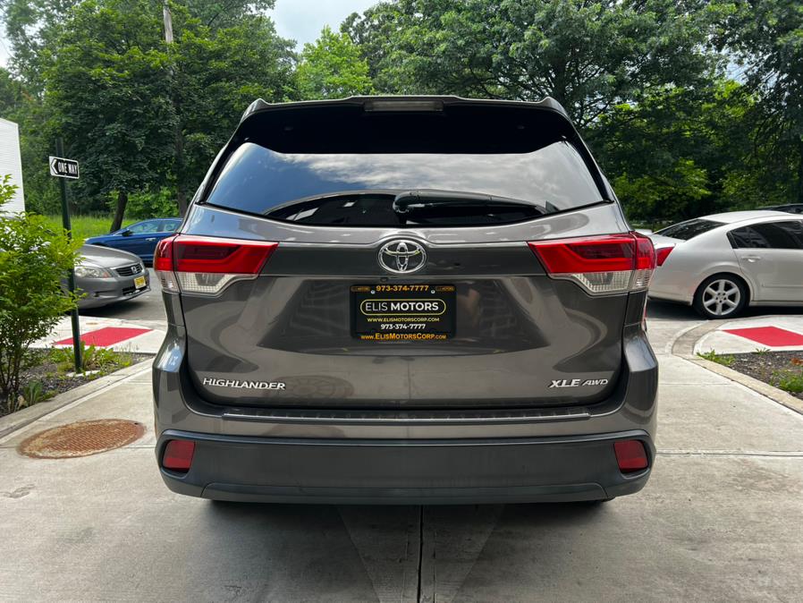 2017 Toyota Highlander XLE V6 AWD (Natl), available for sale in Irvington, New Jersey | Elis Motors Corp. Irvington, New Jersey 2017 Toyota Highlander XLE V6 AWD (Natl), available for sale in Irvington, New Jersey | Elis Motors Corp. Irvington, New Jersey