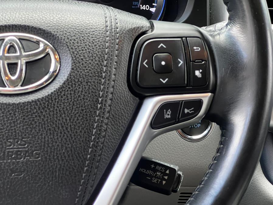 2017 Toyota Highlander XLE V6 AWD (Natl), available for sale in Irvington, New Jersey | Elis Motors Corp. Irvington, New Jersey 2017 Toyota Highlander XLE V6 AWD (Natl), available for sale in Irvington, New Jersey | Elis Motors Corp. Irvington, New Jersey