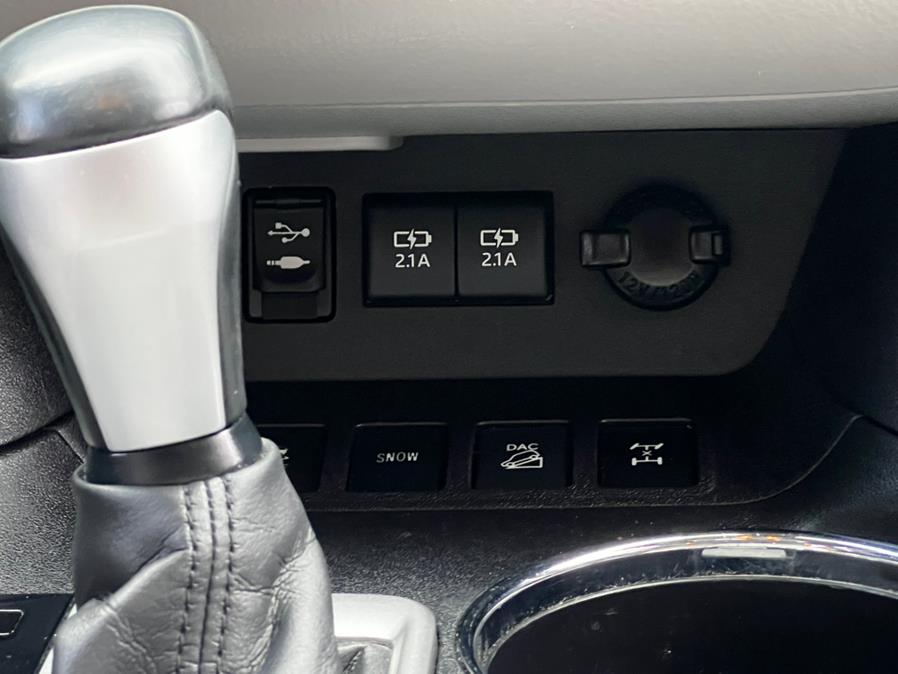 2017 Toyota Highlander XLE V6 AWD (Natl), available for sale in Irvington, New Jersey | Elis Motors Corp. Irvington, New Jersey 2017 Toyota Highlander XLE V6 AWD (Natl), available for sale in Irvington, New Jersey | Elis Motors Corp. Irvington, New Jersey