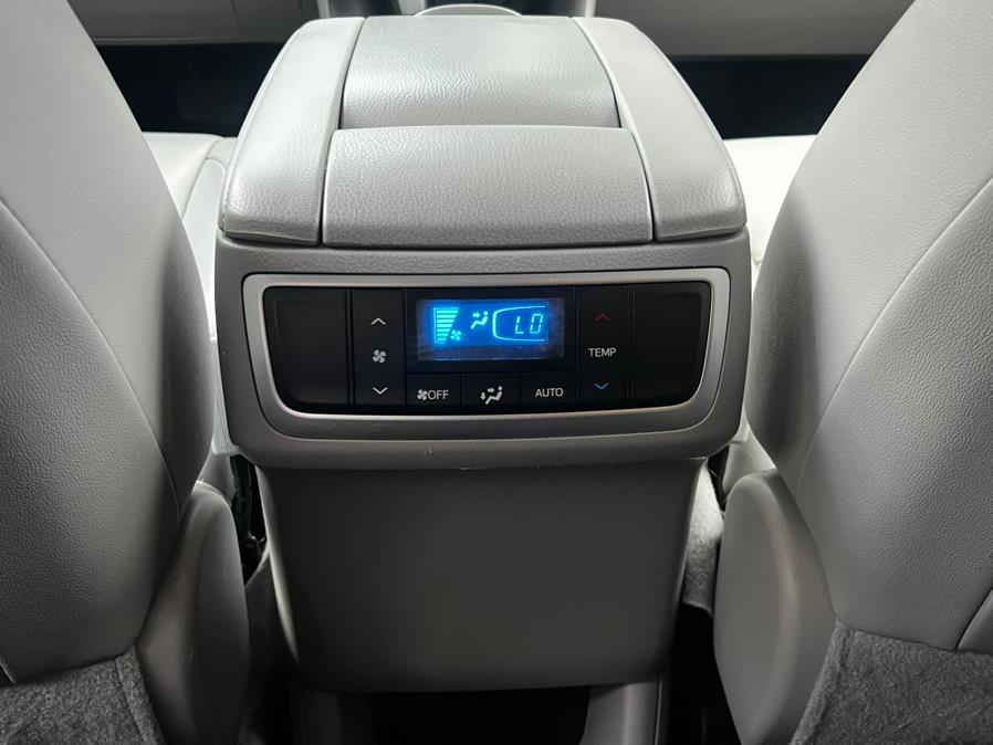 2017 Toyota Highlander XLE V6 AWD (Natl), available for sale in Irvington, New Jersey | Elis Motors Corp. Irvington, New Jersey 2017 Toyota Highlander XLE V6 AWD (Natl), available for sale in Irvington, New Jersey | Elis Motors Corp. Irvington, New Jersey