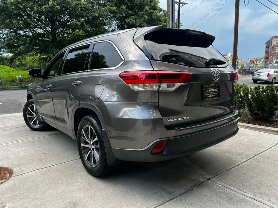 2017 Toyota Highlander XLE V6 AWD (Natl), available for sale in Irvington, New Jersey | Elis Motors Corp. Irvington, New Jersey 2017 Toyota Highlander XLE V6 AWD (Natl), available for sale in Irvington, New Jersey | Elis Motors Corp. Irvington, New Jersey
