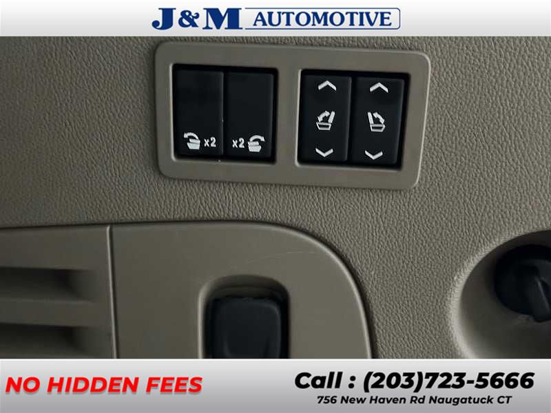 2019 Chevrolet Tahoe LT, available for sale in Naugatuck, Connecticut | J&M Automotive Sls&Svc LLC. Naugatuck, Connecticut 2019 Chevrolet Tahoe LT, available for sale in Naugatuck, Connecticut | J&M Automotive Sls&Svc LLC. Naugatuck, Connecticut