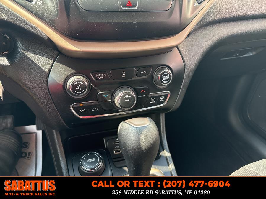 2017 Jeep Cherokee Latitude 4x4, available for sale in Sabattus, Maine | Sabattus Auto and Truck Sales Inc. Sabattus, Maine 2017 Jeep Cherokee Latitude 4x4, available for sale in Sabattus, Maine | Sabattus Auto and Truck Sales Inc. Sabattus, Maine