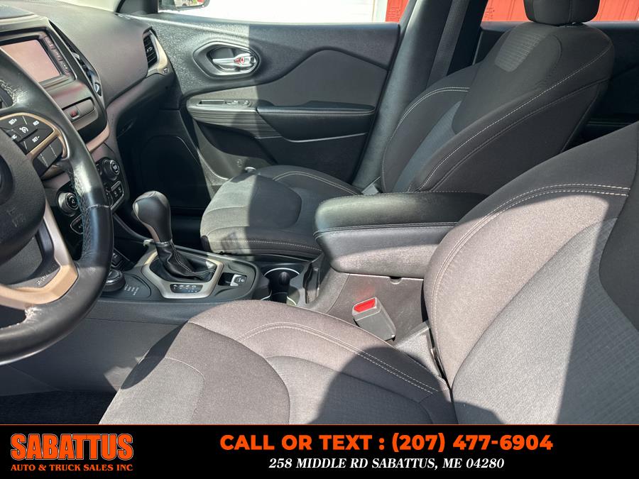 2017 Jeep Cherokee Latitude 4x4, available for sale in Sabattus, Maine | Sabattus Auto and Truck Sales Inc. Sabattus, Maine 2017 Jeep Cherokee Latitude 4x4, available for sale in Sabattus, Maine | Sabattus Auto and Truck Sales Inc. Sabattus, Maine
