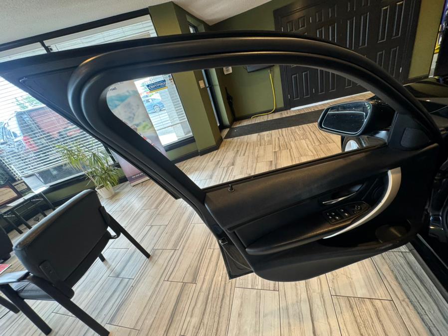 2015 BMW 3 Series 4dr Sdn 320i RWD, available for sale in West Hartford, Connecticut | AutoMax. West Hartford, Connecticut 2015 BMW 3 Series 4dr Sdn 320i RWD, available for sale in West Hartford, Connecticut | AutoMax. West Hartford, Connecticut