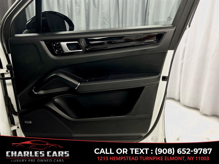 2021 Porsche Cayenne Premium Plus Pkg, available for sale in Elmont, New York | Charles Cars. Elmont, New York 2021 Porsche Cayenne Premium Plus Pkg, available for sale in Elmont, New York | Charles Cars. Elmont, New York