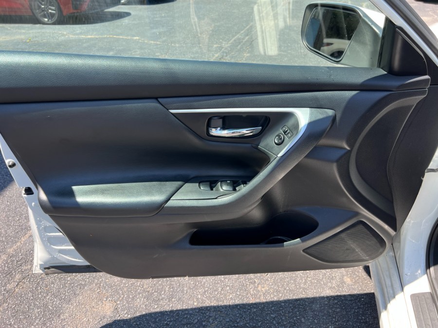 2018 Nissan Altima 2.5 SV Sedan, available for sale in Westfield, Massachusetts | Auto Wings Cop. Westfield, Massachusetts 2018 Nissan Altima 2.5 SV Sedan, available for sale in Westfield, Massachusetts | Auto Wings Cop. Westfield, Massachusetts