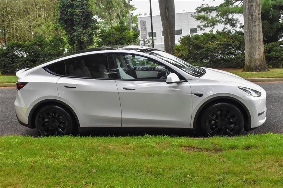 2022 Tesla Model y Long Range AWD 4dr Crossover, available for sale in Great Neck, New York | Camy Cars. Great Neck, New York 2022 Tesla Model y Long Range AWD 4dr Crossover, available for sale in Great Neck, New York | Camy Cars. Great Neck, New York
