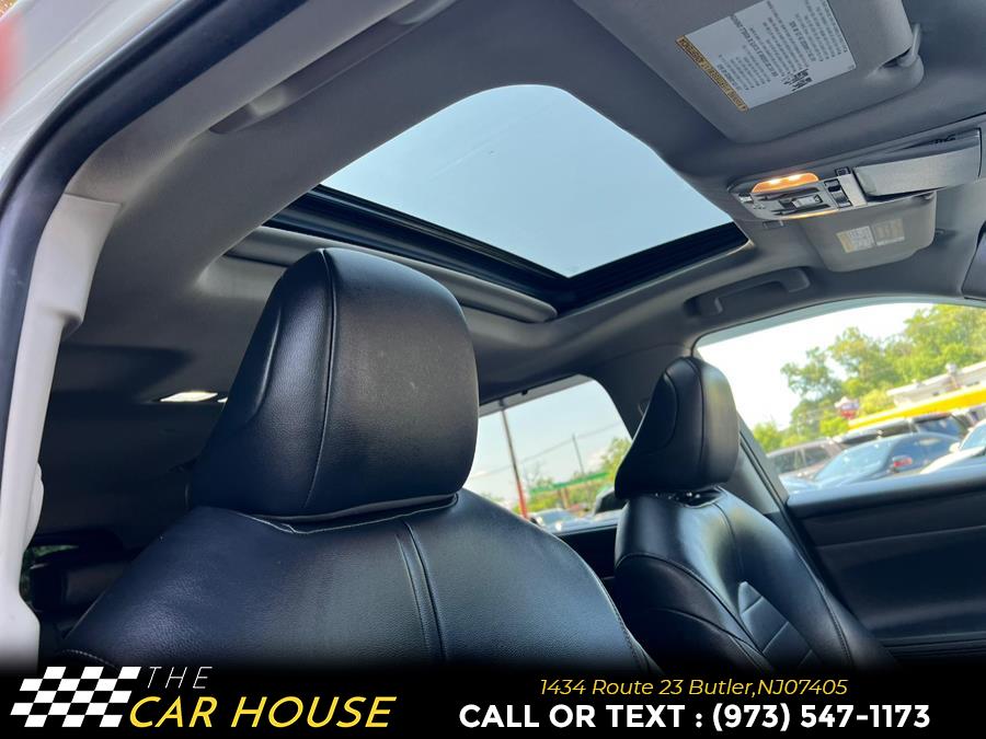 2022 Toyota Highlander XLE AWD (Natl), available for sale in Butler, New Jersey | The Car House. Butler, New Jersey 2022 Toyota Highlander XLE AWD (Natl), available for sale in Butler, New Jersey | The Car House. Butler, New Jersey