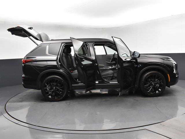 2025 Mitsubishi Outlander Plug-in Hybrid SEL Black Edition, available for sale in Woodside, New York | Drive Central. Woodside, New York 2025 Mitsubishi Outlander Plug-in Hybrid SEL Black Edition, available for sale in Woodside, New York | Drive Central. Woodside, New York