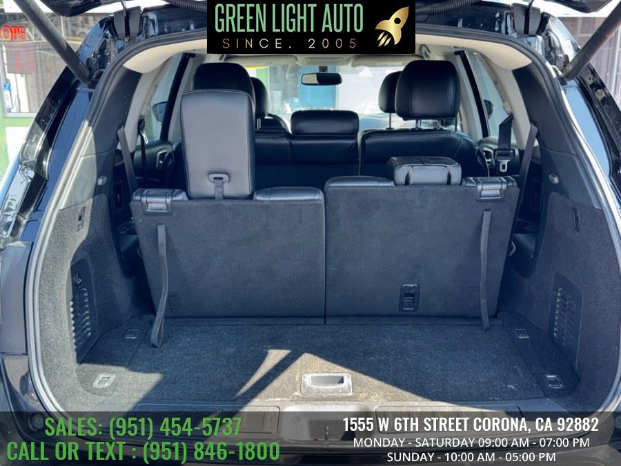 2020 Nissan Pathfinder FWD SL, available for sale in Corona, California | Green Light Auto. Corona, California 2020 Nissan Pathfinder FWD SL, available for sale in Corona, California | Green Light Auto. Corona, California