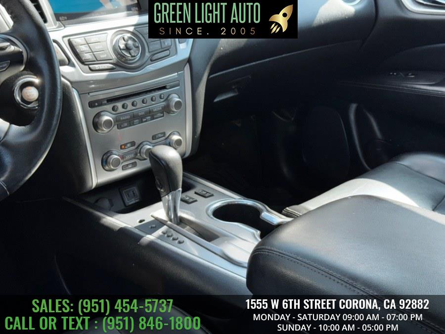 2020 Nissan Pathfinder FWD SL, available for sale in Corona, California | Green Light Auto. Corona, California 2020 Nissan Pathfinder FWD SL, available for sale in Corona, California | Green Light Auto. Corona, California