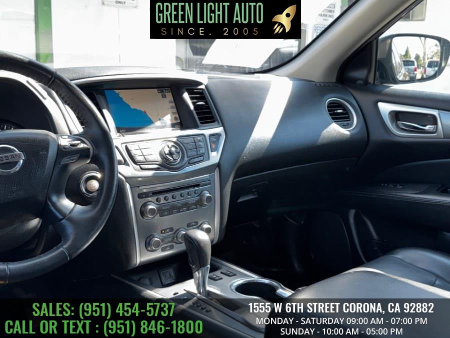 2020 Nissan Pathfinder FWD SL, available for sale in Corona, California | Green Light Auto. Corona, California 2020 Nissan Pathfinder FWD SL, available for sale in Corona, California | Green Light Auto. Corona, California