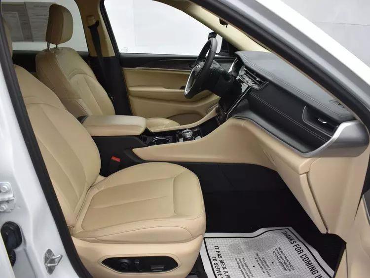 2022 Jeep Grand Cherokee l Limited Sport Utility 4D, available for sale in Irvington, New Jersey | NJ Used Cars Center. Irvington, New Jersey 2022 Jeep Grand Cherokee l Limited Sport Utility 4D, available for sale in Irvington, New Jersey | NJ Used Cars Center. Irvington, New Jersey