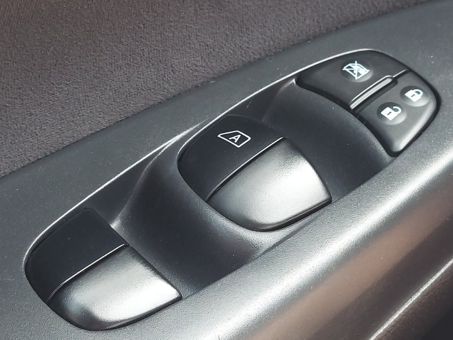 2013 Nissan Sentra 4dr Sdn I4 CVT SL, available for sale in East Windsor, Connecticut | United Auto Sales of E Windsor, Inc. East Windsor, Connecticut 2013 Nissan Sentra 4dr Sdn I4 CVT SL, available for sale in East Windsor, Connecticut | United Auto Sales of E Windsor, Inc. East Windsor, Connecticut
