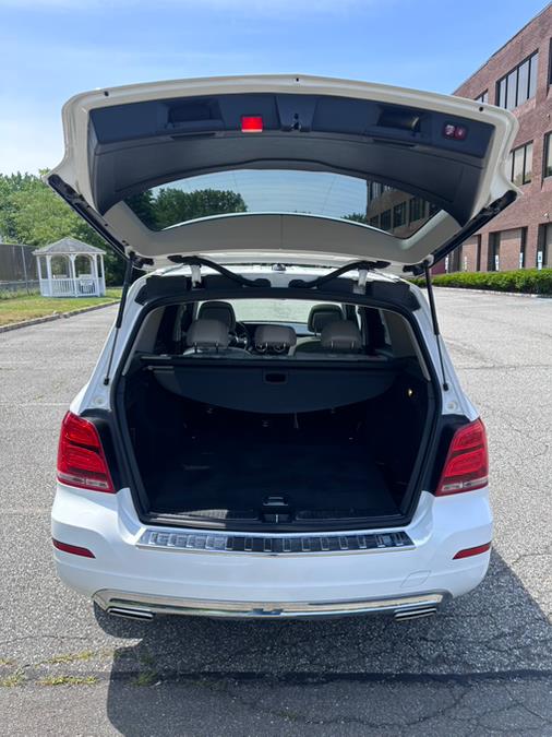 2015 Mercedes-Benz GLK-Class 4MATIC 4dr GLK 350, available for sale in Garfield, New Jersey | Mikes Auto Sales LLC. Garfield, New Jersey 2015 Mercedes-Benz GLK-Class 4MATIC 4dr GLK 350, available for sale in Garfield, New Jersey | Mikes Auto Sales LLC. Garfield, New Jersey