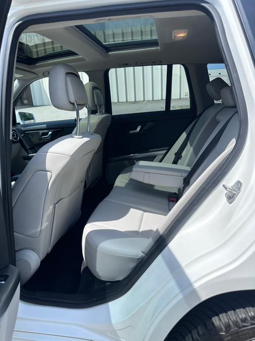 2015 Mercedes-Benz GLK-Class 4MATIC 4dr GLK 350, available for sale in Garfield, New Jersey | Mikes Auto Sales LLC. Garfield, New Jersey 2015 Mercedes-Benz GLK-Class 4MATIC 4dr GLK 350, available for sale in Garfield, New Jersey | Mikes Auto Sales LLC. Garfield, New Jersey