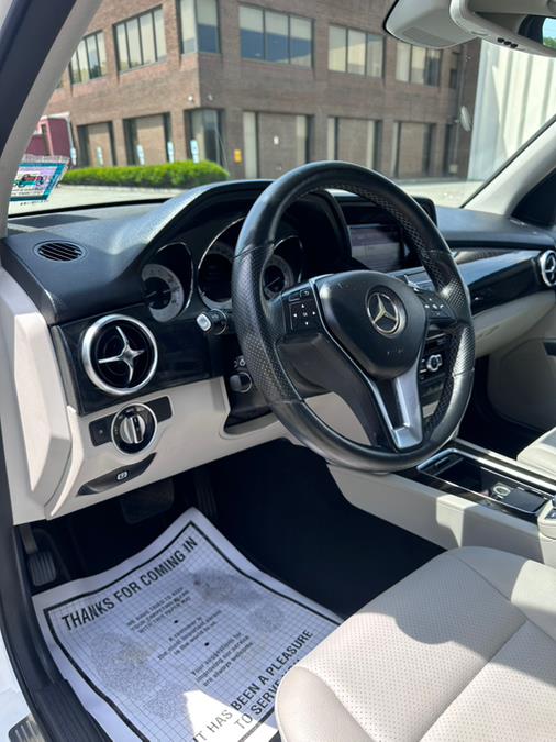 2015 Mercedes-Benz GLK-Class 4MATIC 4dr GLK 350, available for sale in Garfield, New Jersey | Mikes Auto Sales LLC. Garfield, New Jersey 2015 Mercedes-Benz GLK-Class 4MATIC 4dr GLK 350, available for sale in Garfield, New Jersey | Mikes Auto Sales LLC. Garfield, New Jersey