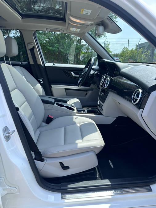 2015 Mercedes-Benz GLK-Class 4MATIC 4dr GLK 350, available for sale in Garfield, New Jersey | Mikes Auto Sales LLC. Garfield, New Jersey 2015 Mercedes-Benz GLK-Class 4MATIC 4dr GLK 350, available for sale in Garfield, New Jersey | Mikes Auto Sales LLC. Garfield, New Jersey
