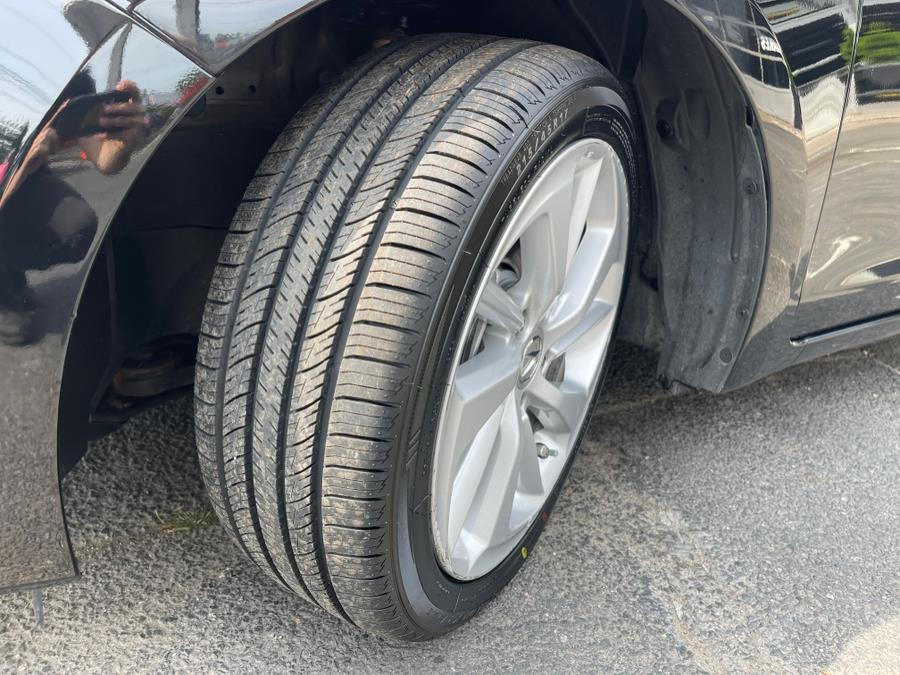2017 Acura ILX Sedan w/Premium Pkg, available for sale in Bloomfield, Connecticut | AXA Car Sales and Repair LLC. Bloomfield, Connecticut 2017 Acura ILX Sedan w/Premium Pkg, available for sale in Bloomfield, Connecticut | AXA Car Sales and Repair LLC. Bloomfield, Connecticut