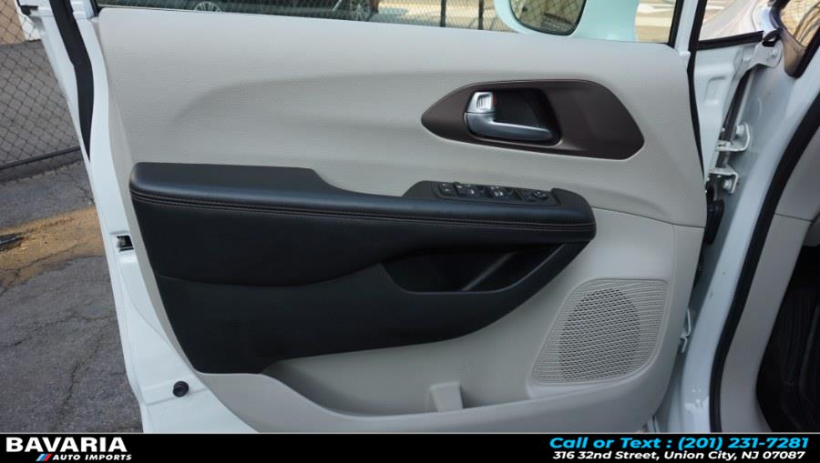 2018 Chrysler Pacifica Touring L FWD, available for sale in Union City, New Jersey | Bavaria Auto Imports. Union City, New Jersey 2018 Chrysler Pacifica Touring L FWD, available for sale in Union City, New Jersey | Bavaria Auto Imports. Union City, New Jersey