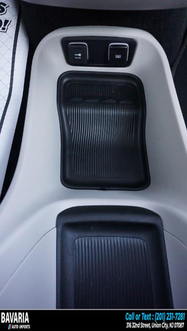 2018 Chrysler Pacifica Touring L FWD, available for sale in Union City, New Jersey | Bavaria Auto Imports. Union City, New Jersey 2018 Chrysler Pacifica Touring L FWD, available for sale in Union City, New Jersey | Bavaria Auto Imports. Union City, New Jersey