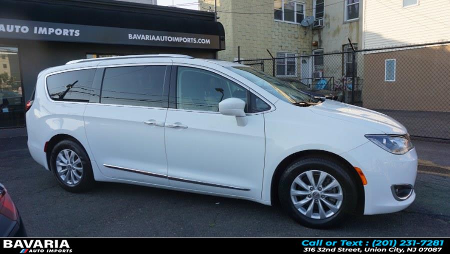 2018 Chrysler Pacifica Touring L FWD, available for sale in Union City, New Jersey | Bavaria Auto Imports. Union City, New Jersey 2018 Chrysler Pacifica Touring L FWD, available for sale in Union City, New Jersey | Bavaria Auto Imports. Union City, New Jersey