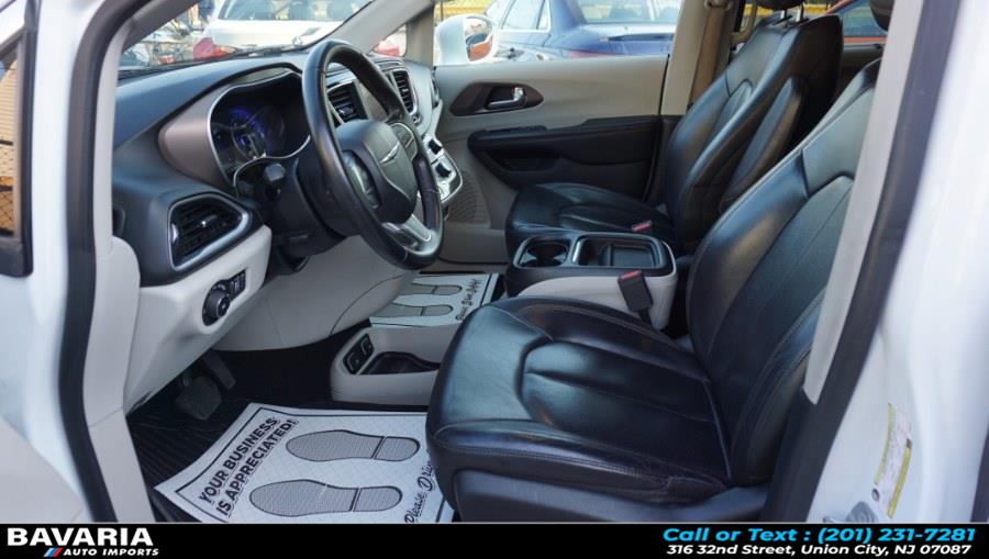 2018 Chrysler Pacifica Touring L FWD, available for sale in Union City, New Jersey | Bavaria Auto Imports. Union City, New Jersey 2018 Chrysler Pacifica Touring L FWD, available for sale in Union City, New Jersey | Bavaria Auto Imports. Union City, New Jersey