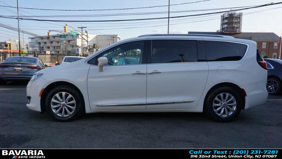 2018 Chrysler Pacifica Touring L FWD, available for sale in Union City, New Jersey | Bavaria Auto Imports. Union City, New Jersey 2018 Chrysler Pacifica Touring L FWD, available for sale in Union City, New Jersey | Bavaria Auto Imports. Union City, New Jersey