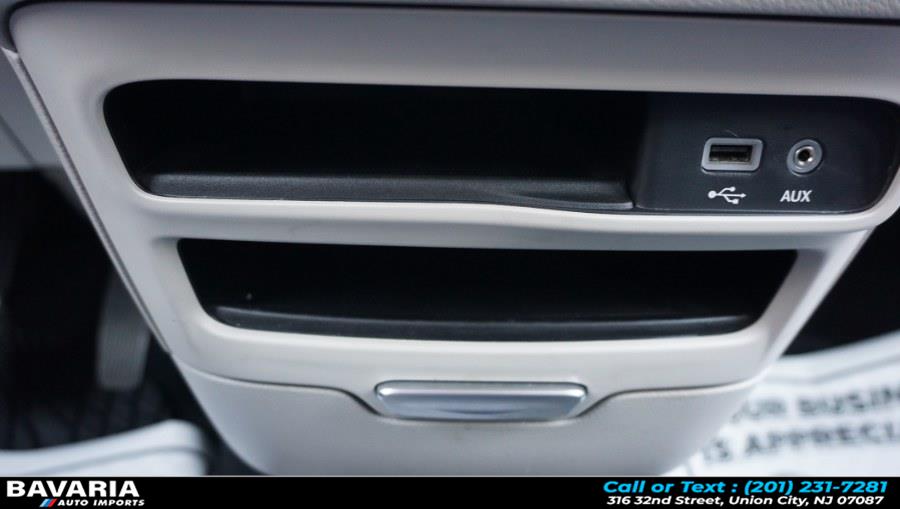 2018 Chrysler Pacifica Touring L FWD, available for sale in Union City, New Jersey | Bavaria Auto Imports. Union City, New Jersey 2018 Chrysler Pacifica Touring L FWD, available for sale in Union City, New Jersey | Bavaria Auto Imports. Union City, New Jersey