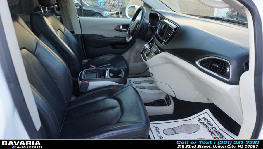 2018 Chrysler Pacifica Touring L FWD, available for sale in Union City, New Jersey | Bavaria Auto Imports. Union City, New Jersey 2018 Chrysler Pacifica Touring L FWD, available for sale in Union City, New Jersey | Bavaria Auto Imports. Union City, New Jersey