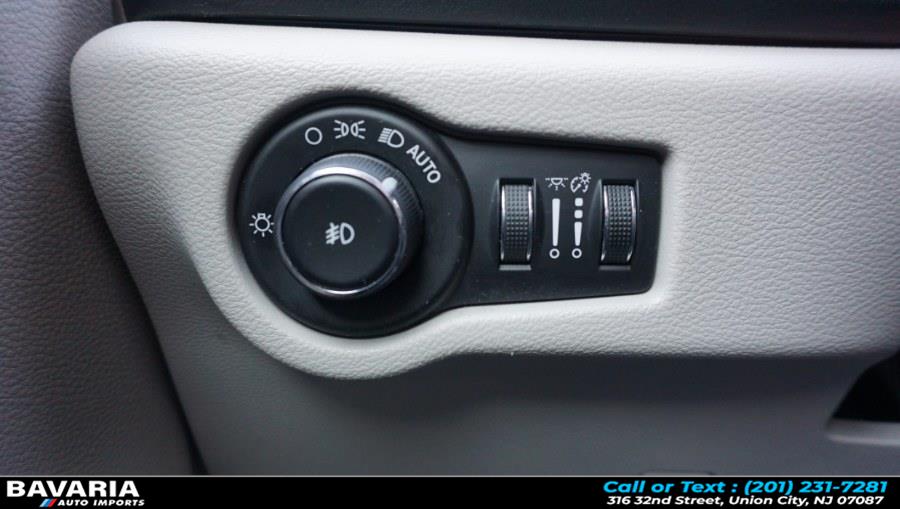 2018 Chrysler Pacifica Touring L FWD, available for sale in Union City, New Jersey | Bavaria Auto Imports. Union City, New Jersey 2018 Chrysler Pacifica Touring L FWD, available for sale in Union City, New Jersey | Bavaria Auto Imports. Union City, New Jersey