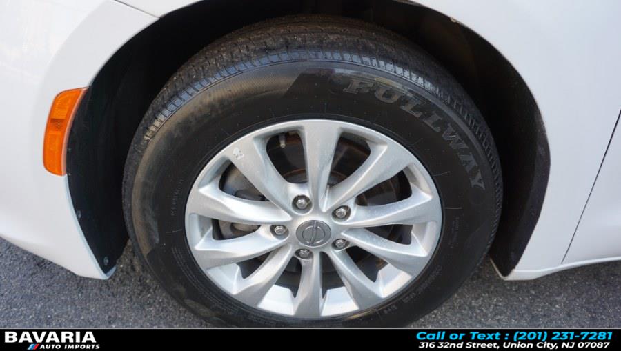 2018 Chrysler Pacifica Touring L FWD, available for sale in Union City, New Jersey | Bavaria Auto Imports. Union City, New Jersey 2018 Chrysler Pacifica Touring L FWD, available for sale in Union City, New Jersey | Bavaria Auto Imports. Union City, New Jersey