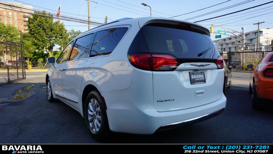 2018 Chrysler Pacifica Touring L FWD, available for sale in Union City, New Jersey | Bavaria Auto Imports. Union City, New Jersey 2018 Chrysler Pacifica Touring L FWD, available for sale in Union City, New Jersey | Bavaria Auto Imports. Union City, New Jersey