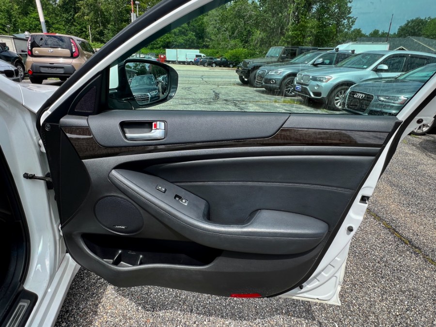 2016 Kia Cadenza 4dr Sdn Premium, available for sale in Manchester, New Hampshire | Second Street Auto Sales Inc. Manchester, New Hampshire 2016 Kia Cadenza 4dr Sdn Premium, available for sale in Manchester, New Hampshire | Second Street Auto Sales Inc. Manchester, New Hampshire