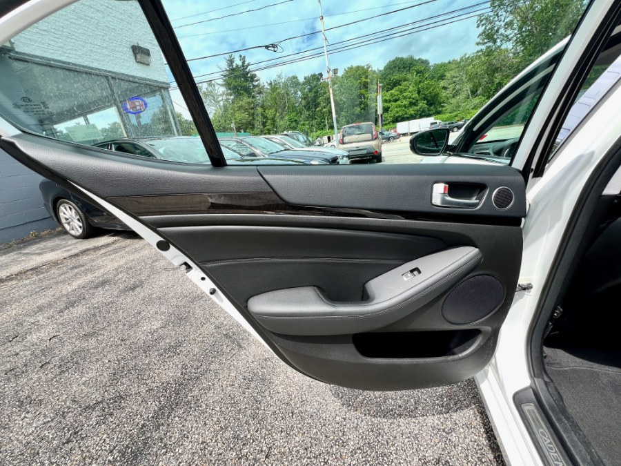 2016 Kia Cadenza 4dr Sdn Premium, available for sale in Manchester, New Hampshire | Second Street Auto Sales Inc. Manchester, New Hampshire 2016 Kia Cadenza 4dr Sdn Premium, available for sale in Manchester, New Hampshire | Second Street Auto Sales Inc. Manchester, New Hampshire