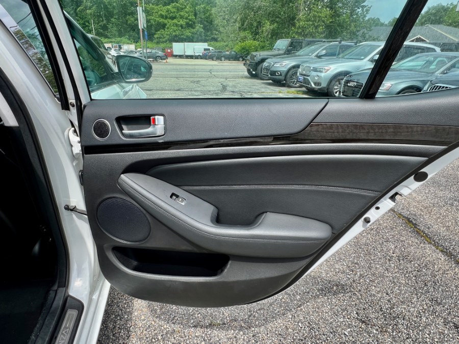 2016 Kia Cadenza 4dr Sdn Premium, available for sale in Manchester, New Hampshire | Second Street Auto Sales Inc. Manchester, New Hampshire 2016 Kia Cadenza 4dr Sdn Premium, available for sale in Manchester, New Hampshire | Second Street Auto Sales Inc. Manchester, New Hampshire
