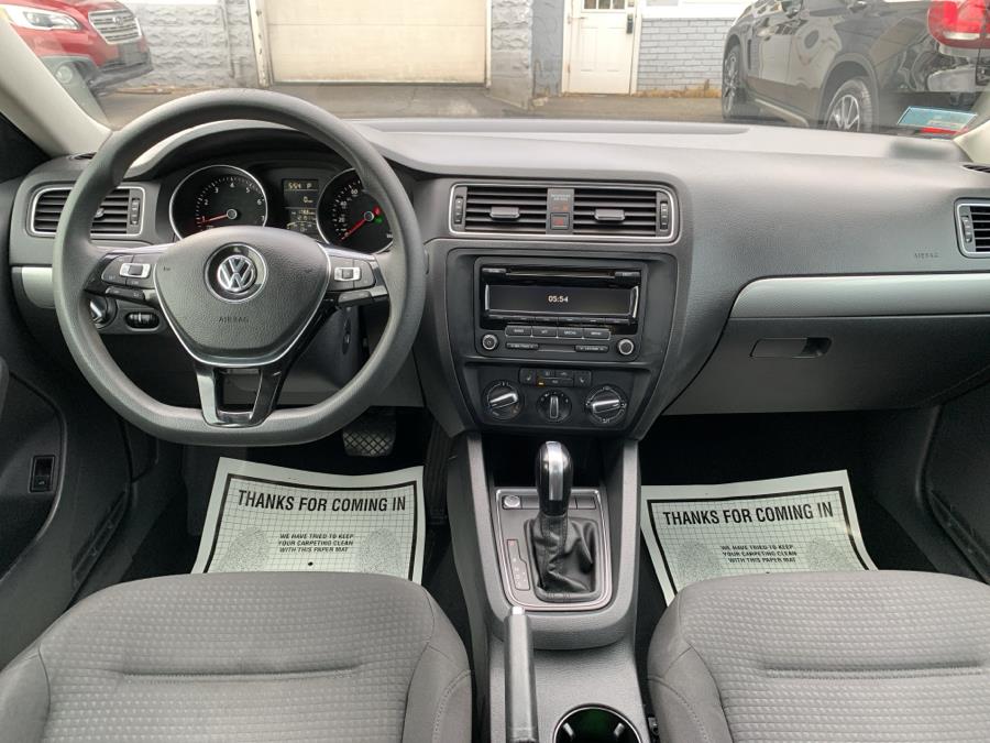 2015 Volkswagen Jetta Sedan 4dr Auto 1.8T SE w/Connectivity/Navigation PZEV, available for sale in Springfield, Massachusetts | Absolute Motors Inc. Springfield, Massachusetts 2015 Volkswagen Jetta Sedan 4dr Auto 1.8T SE w/Connectivity/Navigation PZEV, available for sale in Springfield, Massachusetts | Absolute Motors Inc. Springfield, Massachusetts