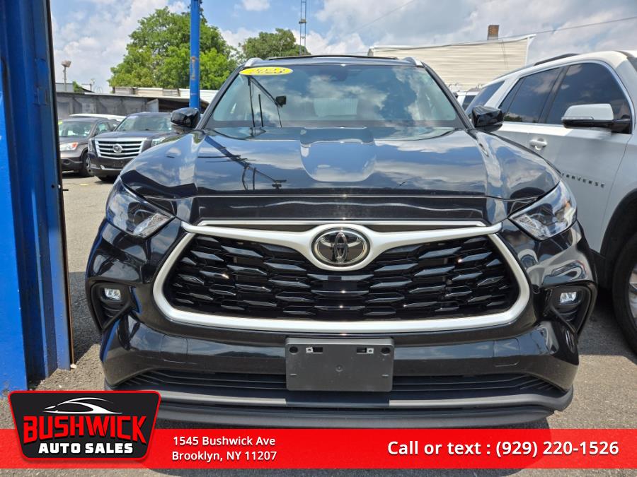 Used 2023 Toyota Highlander in Brooklyn, New York | Bushwick Auto Sales LLC. Brooklyn, New York